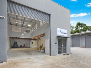 View profile: QUALITY INDUSTRIAL UNIT WITH MEZZANINE A/C OFFICES 
